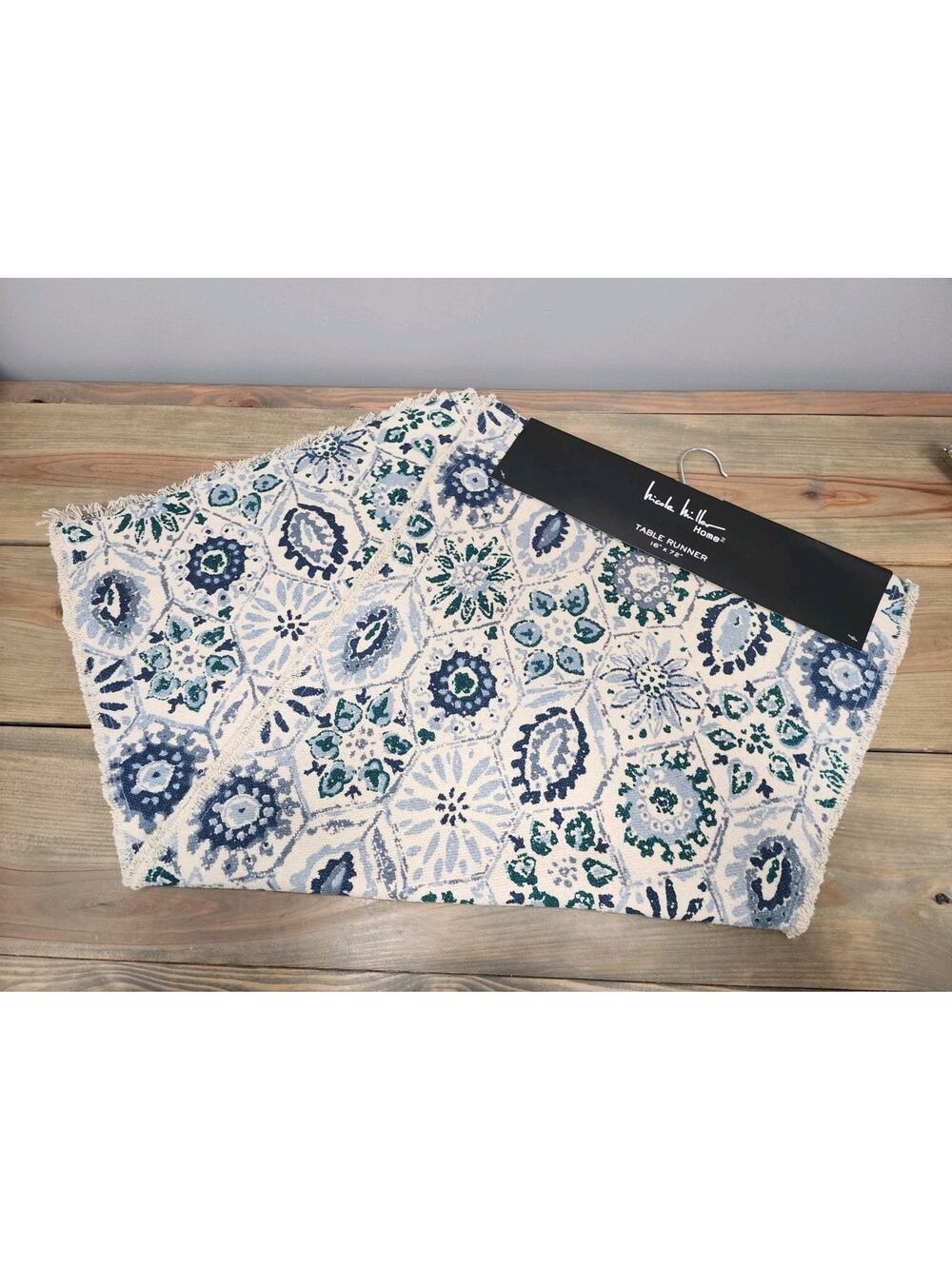 Nicole Miller Home Tablerunner 16 X 72